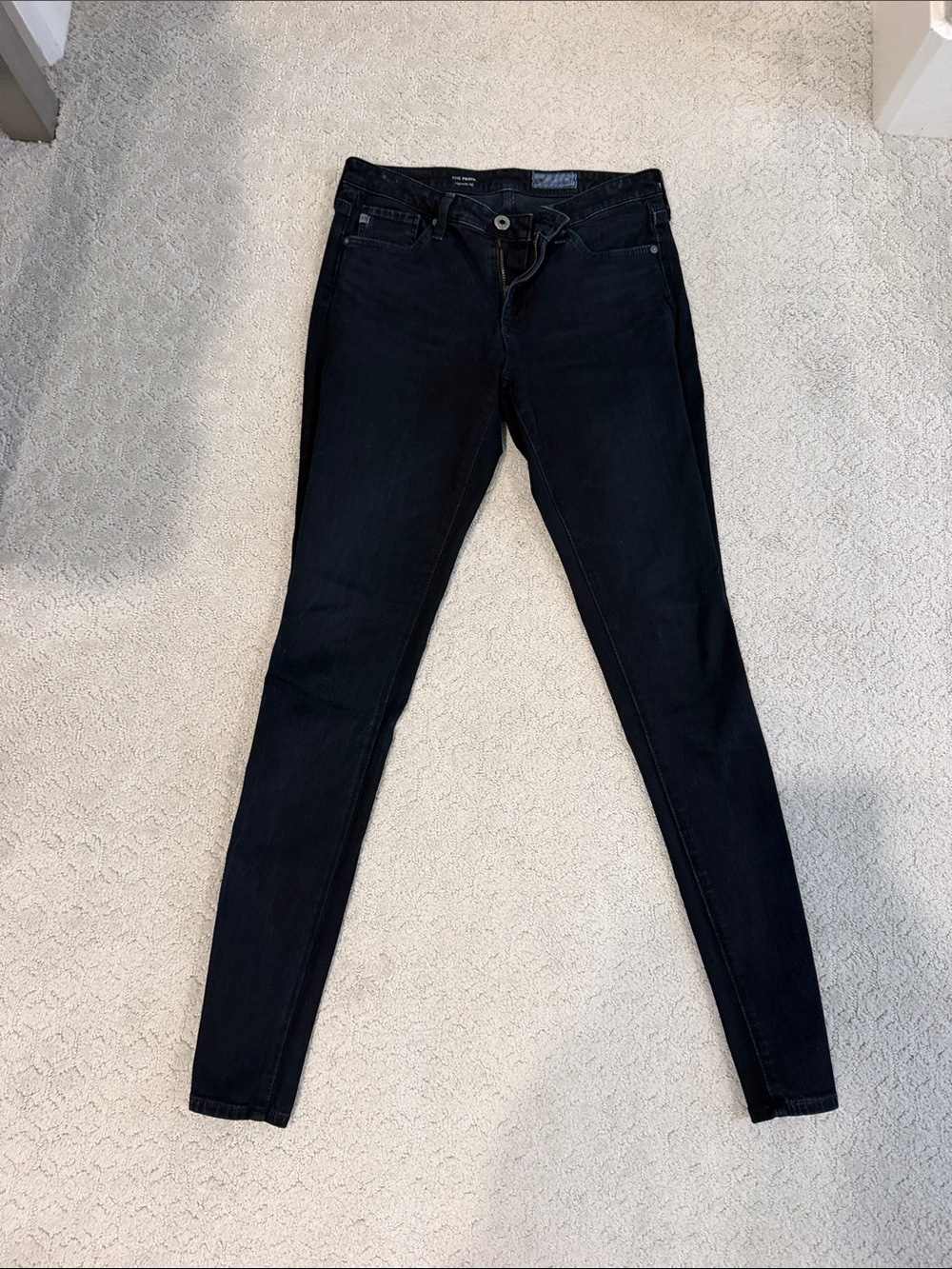 AG Adriano Goldschmied Size 25R The Prima Cigarette Leg Dark Wash Skinny Jeans